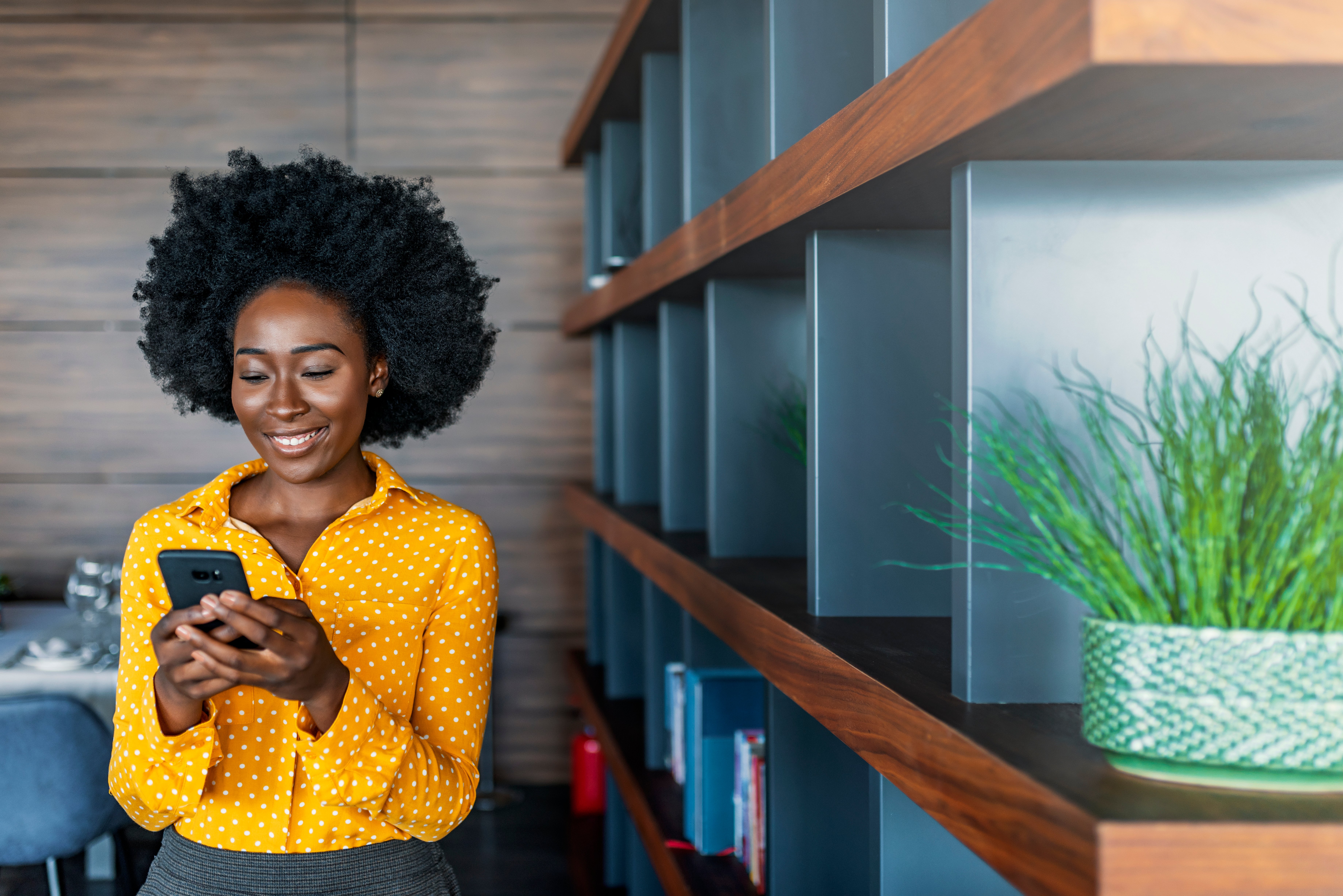 African women holding a smart phone