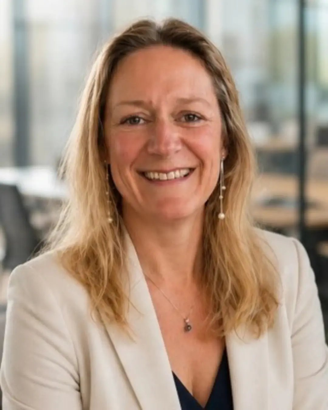 portrait of Lisa Barter